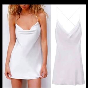 Zara FAVORITE BLOGGERS SHORT SATIN EFFECT DRESS